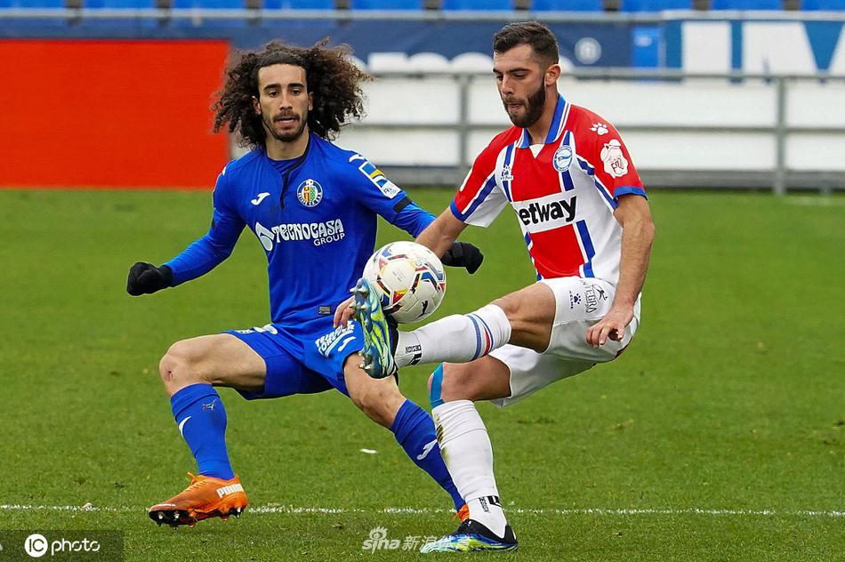 تشيلسي وليفربولصراع الأبطال في الدوري الإنجليزي الممتاز